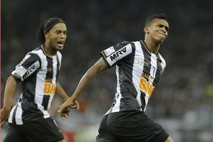 Ronaldinho a cucerit Copa Libertadores cu Atletico Mineiro