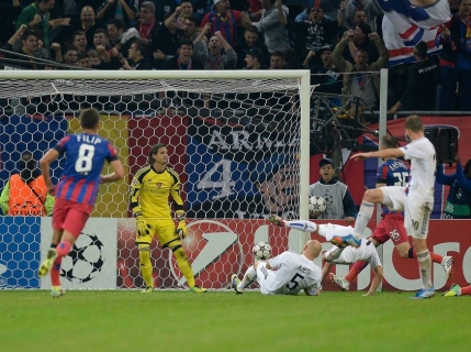 Steaua obtine norocos primul punct in Champions League