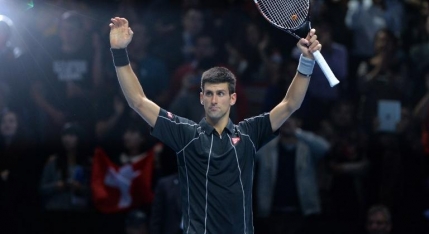Djokovic in semifinalele Turneului Campionilor