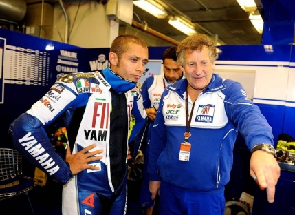 Rossi se desparte de mentorul sau din lumea curselor
