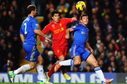 Chelsea scufunda Liverpool in afara locurilor de Champions League