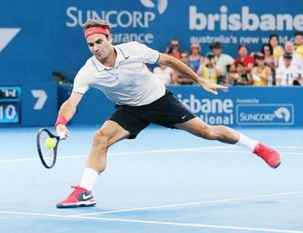 Federer si Hewitt in finala de la Brisbane