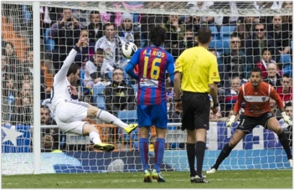 Real Madrid prinde viteza in fata rivalei Barcelona