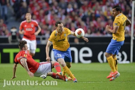 Benfica invinge Juventus cu un super gol pe final. Sevilla rapune Valencia in cealalta semifinala