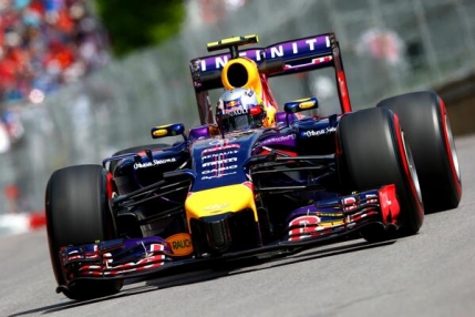 Ricciardo sparge monopolul Mercedes si castiga in Canada