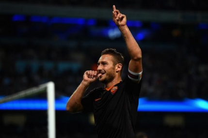 Batranul Totti aduce un punct Romei cu Manchester City