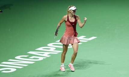 Turneul Campioanelor: Caroline Wozniacki castiga Grupa Alba si o trage in semifinale pe Agnieszka Radwanska