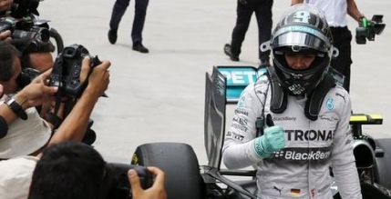 Rosberg ii fura pole-ul lui Hamilton in Brazilia. Calcule pentru titlu