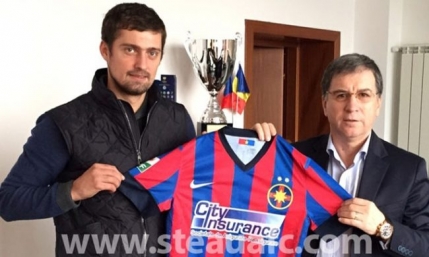 Oficial: Tamas a semnat cu Steaua. Tricoul are noua sigla FCSB