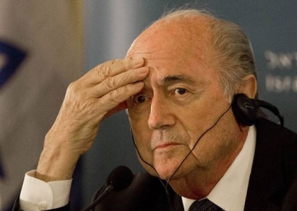 Se strange latul in jurul lui Sepp Blatter