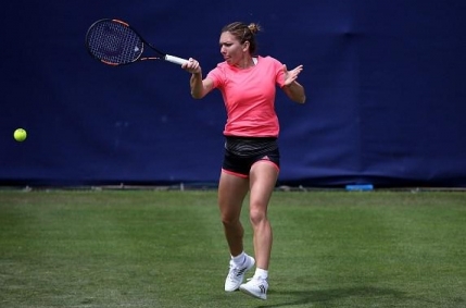 Simona Halep, victorie concludenta in primul meci pe iarba din 2015