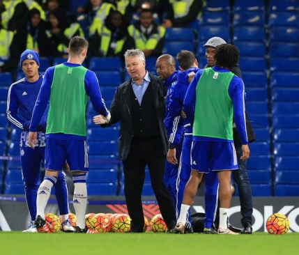 Chelsea redescopera gustul victoriei in absenta lui Mourinho. Suporterii i-au fluierat pe jucatori