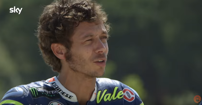 Valentino Rossi in juriul Masterchef Italia. Unul dintre concurenti in pragul lesinului de emotie (video)