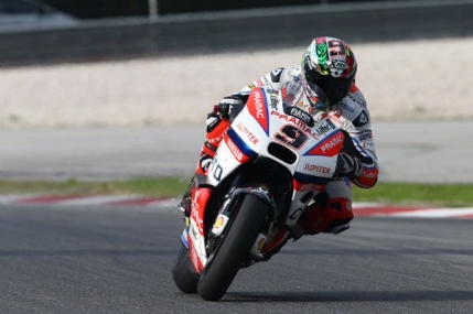 Panica in testele MotoGP de la Sepang. Unui francez i-a explodat pneul la 290 km/h (video)
