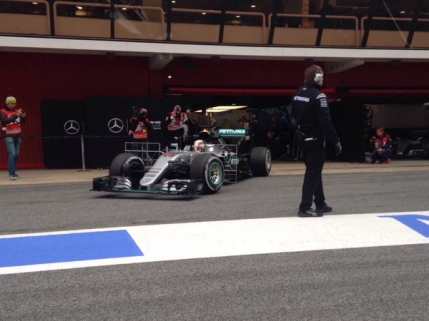 Mercedes isi arata adevarata fata in testele din Formula 1