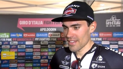 Tom Dumoulin castiga prima etapa din Turul Italiei. Eduard Grosu pe 194