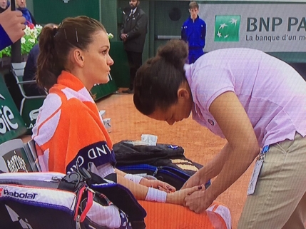 Agnieszka Radwanska a facut scandal dupa eliminarea suferita la Roland Garros. Acuza conditiile meteo vitrege: Eu nu pot juca pe ploaie