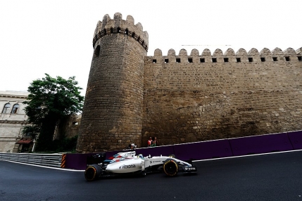 Lewis Hamilton, cel mai rapid in primele antrenamente de la Baku