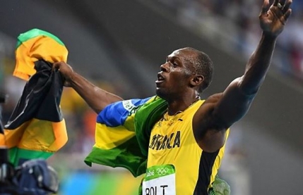 Usain Bolt face dubla la Rio dupa victoria de la 200 m