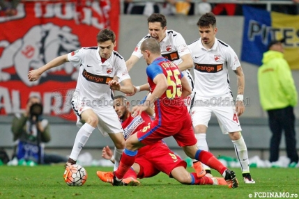 Steaua si Dinamo impart punctele in primul derby al sezonului