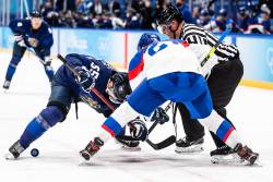 Finlanda ajunge in finala olimpica la hochei pe gheata