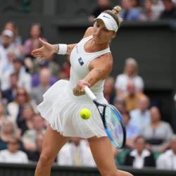 Vondrousova produce surpriza și e în finala de la Wimbledon