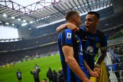 Inter își consolidează primul loc în Serie A. Victorie în minutul 90+3 cu Verona