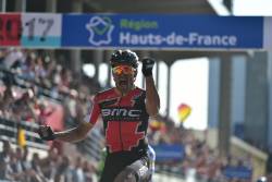 Van Avermaet triumfa in Paris-Roubaix la retragerea lui Boonen din ciclism