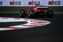 Sebastian Vettel obtine al 50-lea pole position din cariera