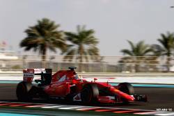 Vettel in fata lui Hamilton in primele antrenamente din Abu Dhabi