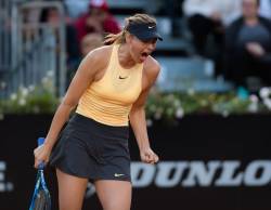 Sharapova o asteapta pe Halep in semifinale la Roma