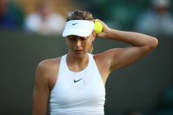 Sharapova e afara de la Wimbledon