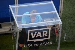 Arbitrajul video ar putea deveni obligatoriu in fotbalul european