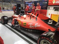 Ferrari isi arata coltii in antrenamentele libere din Bahrain