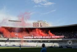 Incidente violente pe Cluj Arena: un jandarm lasat intr-o balta de sange