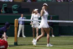 Simona Halep pe tratament pentru accidentarea suferita in primul meci la Wimbledon
