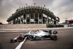 Lewis Hamilton castiga Marele Premiu al Mexicului. Titlul amanat pentru cursa urmatoare