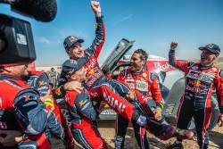 Carlos Sainz castiga Raliul Dakar cu a treia masina diferita