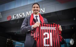 Zlatan Ibrahimovic prezentat la AC Milan: Incep de la zero