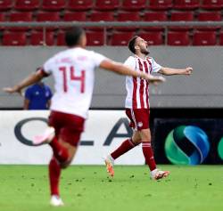 Olympiacos Pireu obtine primul titlu in Grecia dupa trei ani