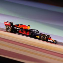 Max Verstappen, pole position in Bahrain. E panica la Mercedes!