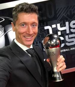 Robert Lewandowski, cel mai bun fotbalist al anului 2021 la Gala FIFA