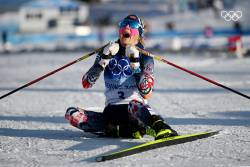 O schioare din Norvegia e prima campioana olimpica la Beijing. Nou record olimpic la patinaj viteza