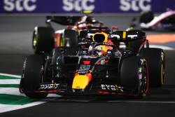 Verstappen castiga in fata lui Leclerc la Jeddah pentru mai putin de o secunda