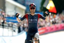 Dylan van Baarle, victorie solitara in cea mai rapida editie de Paris-Roubaix din istorie