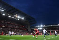 Liverpool pierde puncte acasa cu Tottenham si titlul e aproape jucat in Premier League