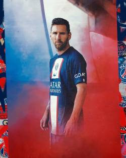 Lionel Messi s-a pozat in noul tricoul al lui PSG. Lovitura pentru cei care il vedeau inapoi la Barcelona