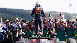 Verstappen castiga in Belgia cu plecare de pe locul 14