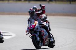 Lupta pentru titlul relansata in MotoGP dupa abandonul liderului Fabio Quartararo in Aragon