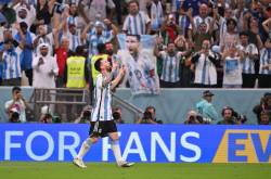 Argentina invinge Mexic si e la mana ei pentru optimi. Messi l-a egalat pe Maradona la numarul de goluri marcate la Cupa Mondiala